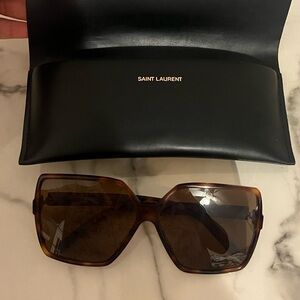 Saint Laurent SL 232 BETTY
